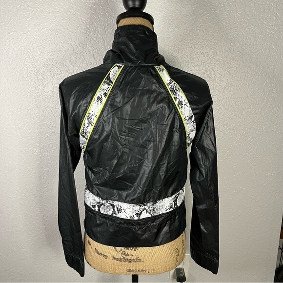 Koral Womens size S Black Reptile Print Janus Python Full Zip Jacket Gym Lined - Picture 9 of 10